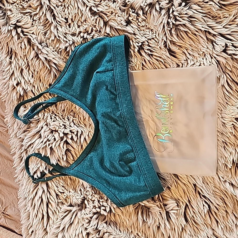 Bombshell sportswear motion sports bra in Lagoon